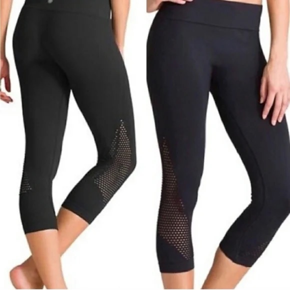 Athleta Breakthrough Lasercut Tights Black sz L - Picture 1 of 9